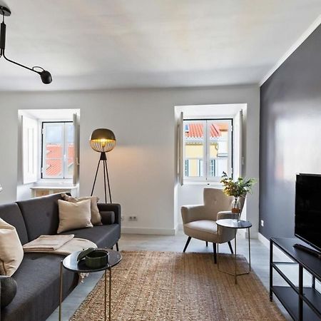 Stunning 2 Bedroom Apartment Near Belem Lisbon Bagian luar foto