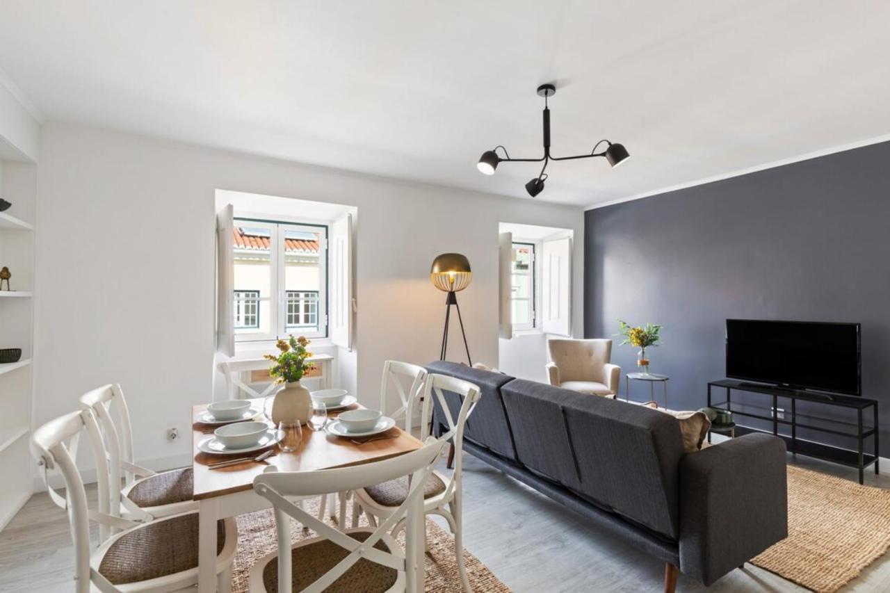 Stunning 2 Bedroom Apartment Near Belem Lisbon Bagian luar foto