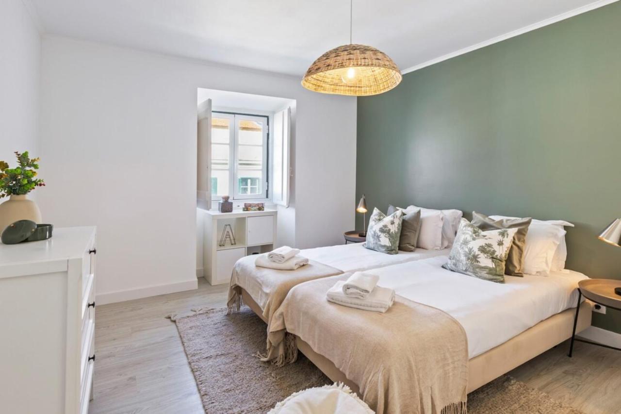 Stunning 2 Bedroom Apartment Near Belem Lisbon Bagian luar foto