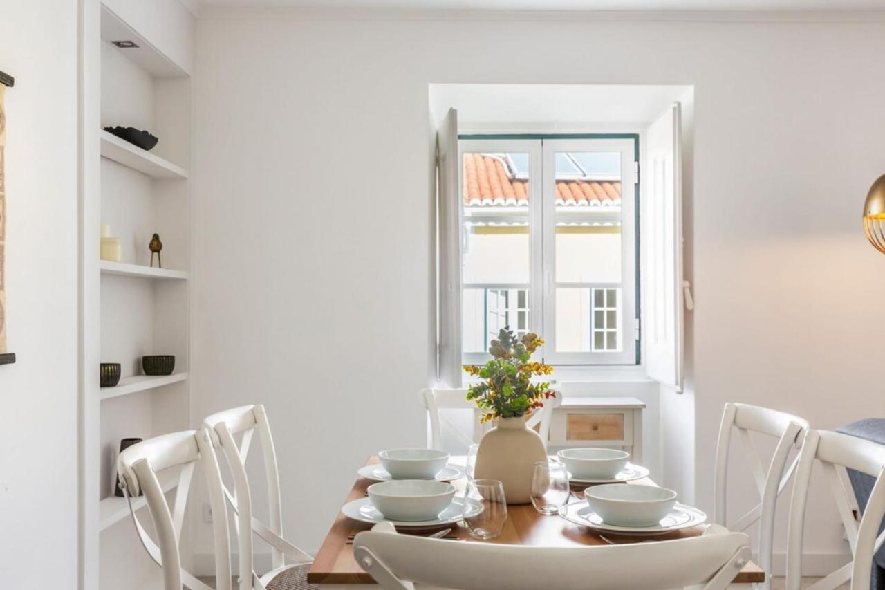 Stunning 2 Bedroom Apartment Near Belem Lisbon Bagian luar foto